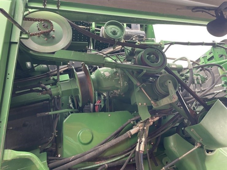 2010-john-deere-9670-sts-image-37