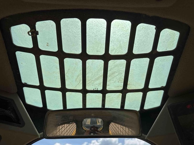 2019-caterpillar-299d2-image-28