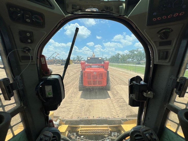 caterpillar-299d2-image-35
