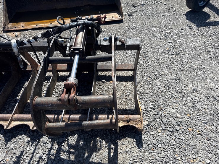 #2047-•-6’-skid-steer-grapple-inv#:-9799-image-7