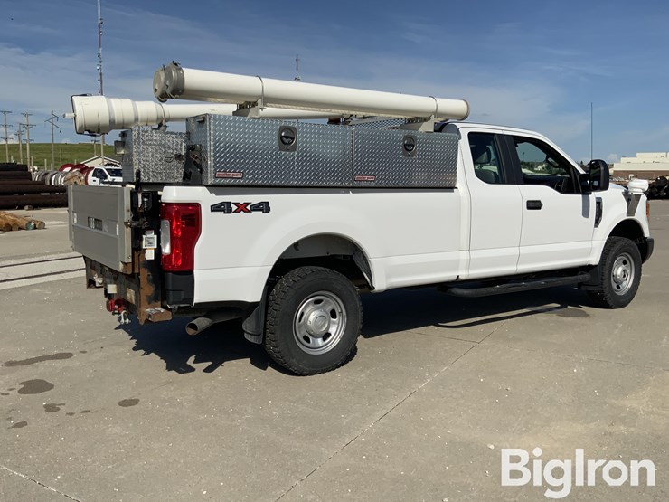 2017-ford-f350-xl-image-5