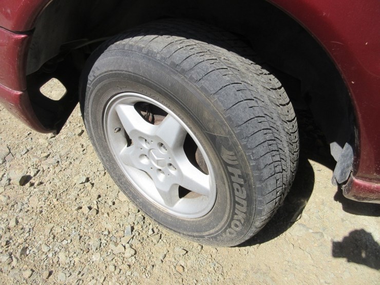 2001-mercedes-benz-ml320-image-16