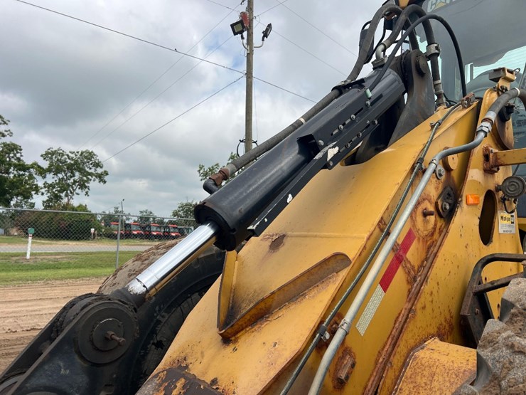 2007-caterpillar-930g-image-11