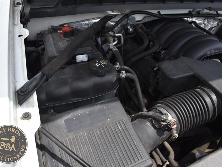 2017-chevrolet-silverado-1500-image-47