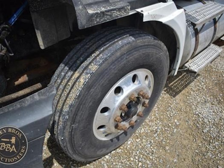 2014-international-prostar-image-16