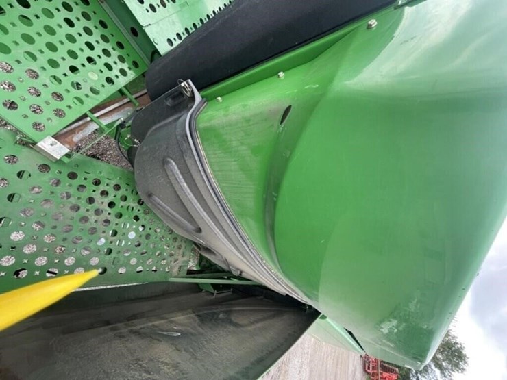 2010-john-deere-9670-sts-image-40