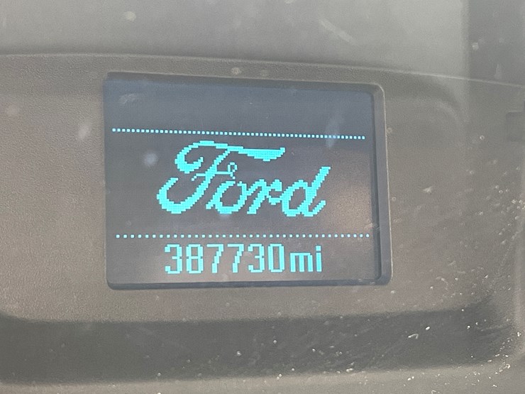 2015-ford-transit-image-118