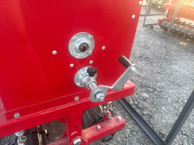 #2053-•-unused-cfg-stsd10-skid-steer-seeder-stsd1025052802dinv#:-25089-image-8