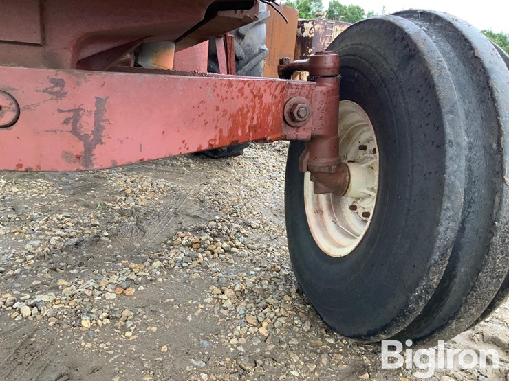 1973-allis-chalmers-7030-image-19