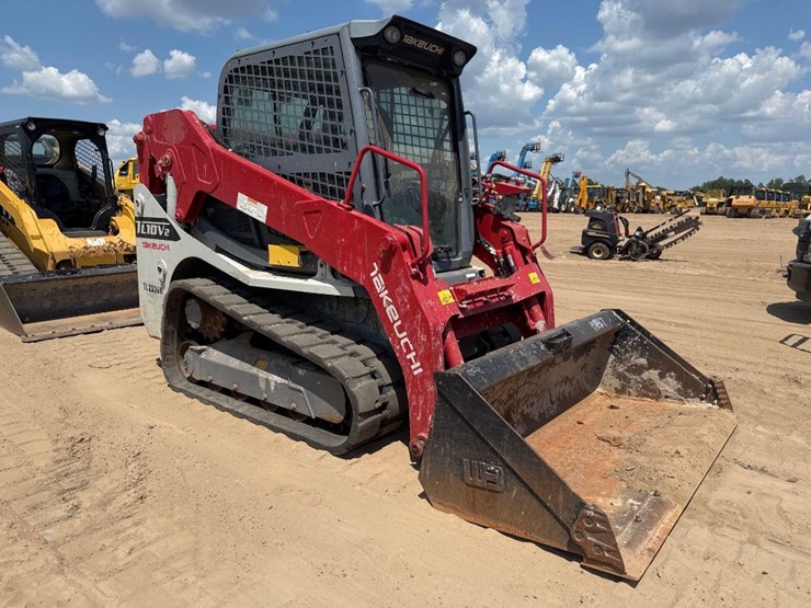2023-takeuchi-tl10v2-image-4