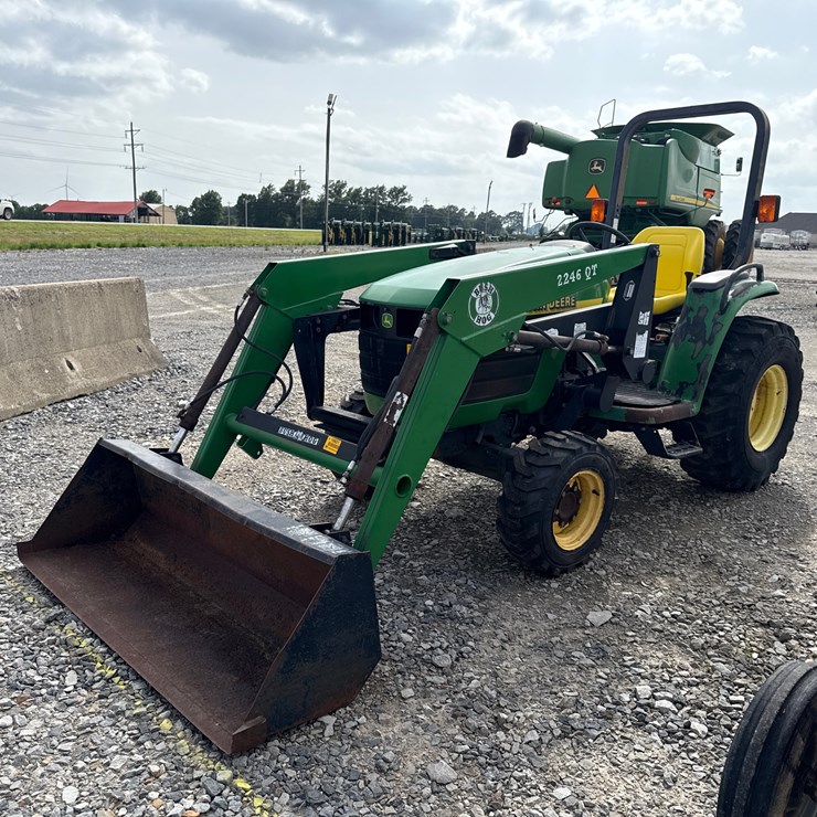 JOHN DEERE 4200