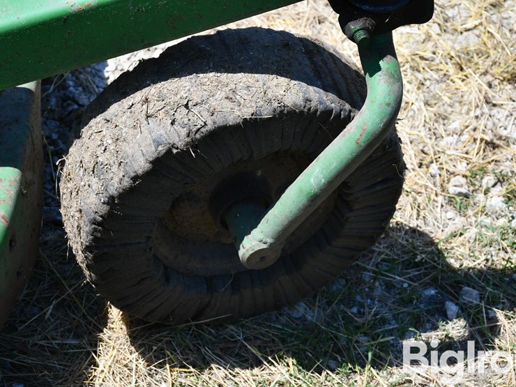 john-deere-7-image-11