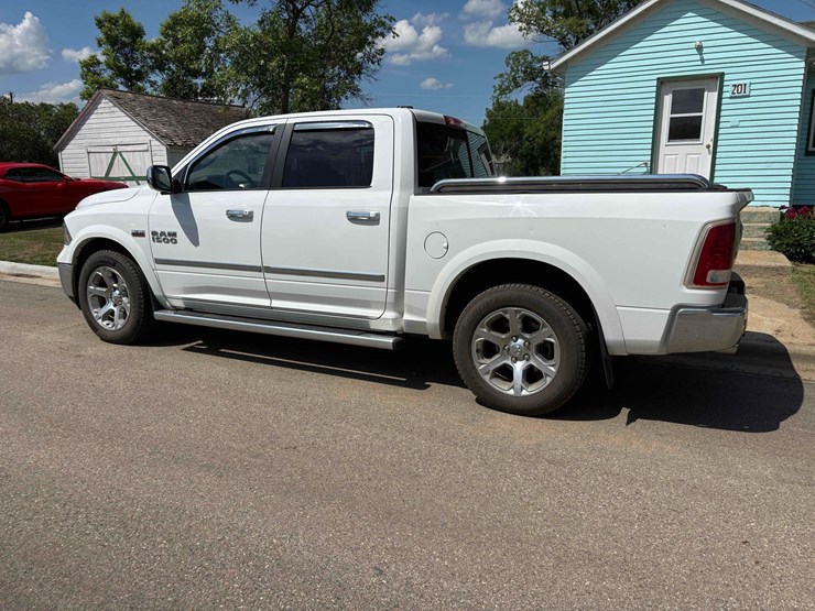 2013-dodge-ram-1500-image-9