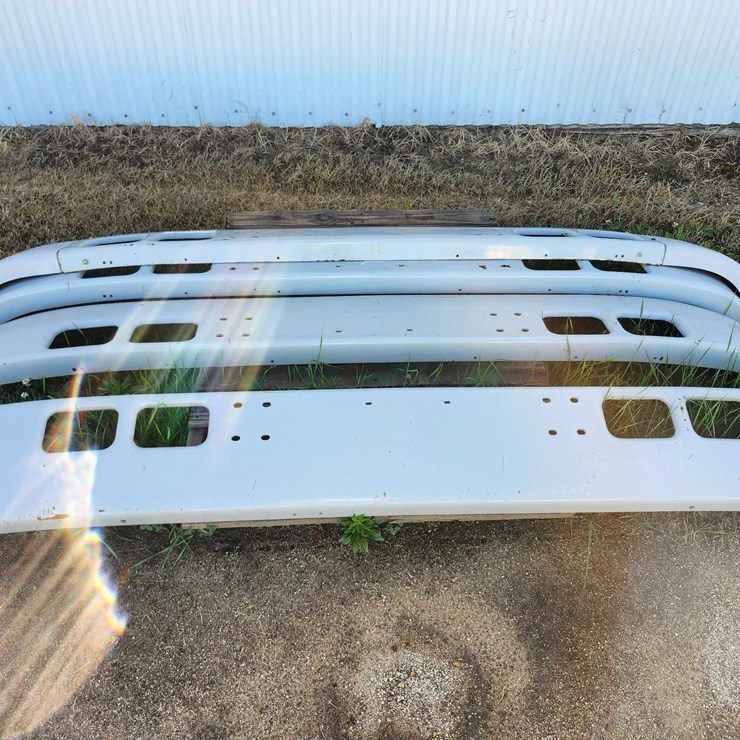 4 IH front truck bumpers