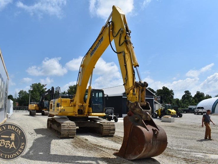 2014-komatsu-pc360-lc-10-image-26