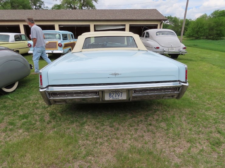 1967-lincoln-continental-convertible-image-6