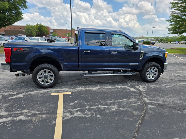 2017-ford-f350-image-33