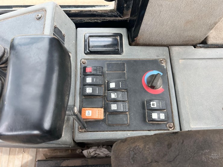 2007-caterpillar-930g-image-34
