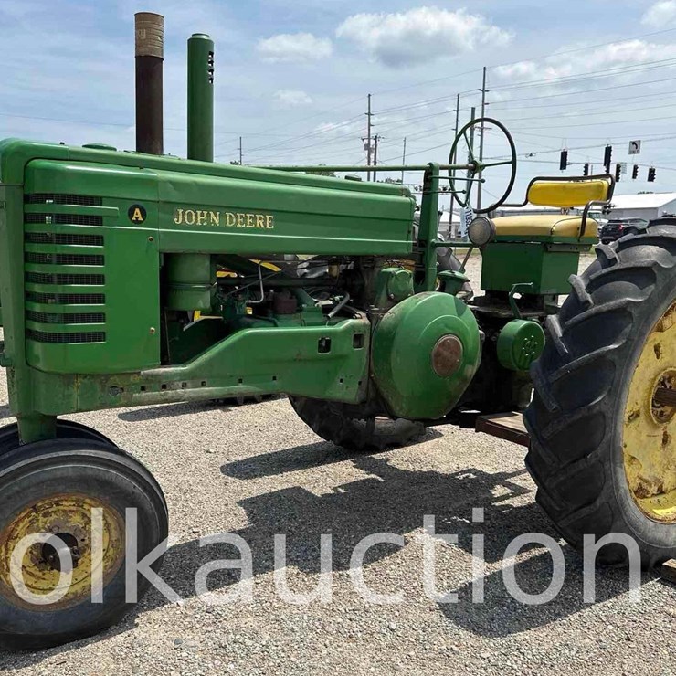 JOHN DEERE A