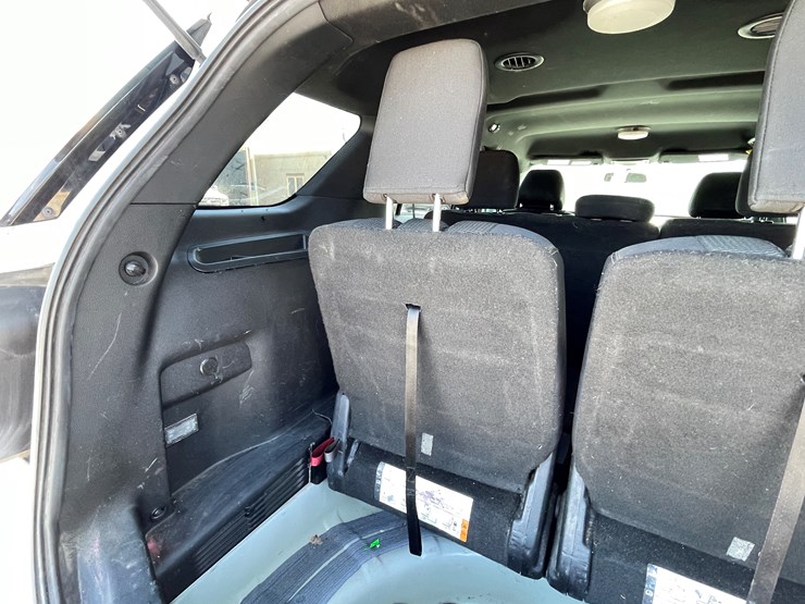 2018-ford-explorer-image-100