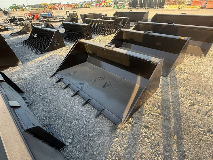 #2093-•-kc-66"-skid-steer-bucket-w/-teeth-inv#:-25303-image-2