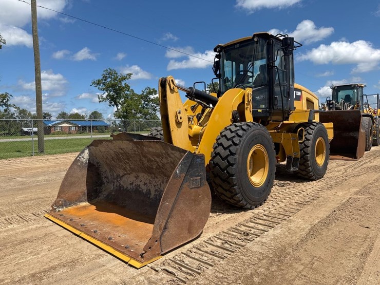 2019-caterpillar-930m-image-2