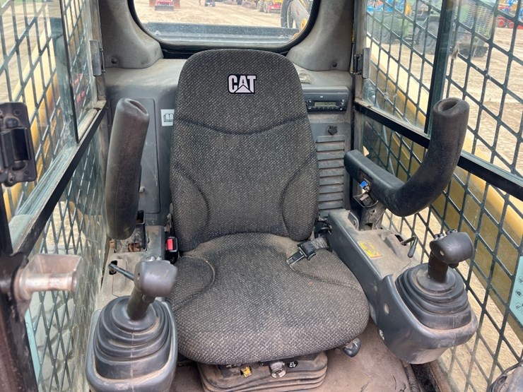 2016-caterpillar-262d-image-20