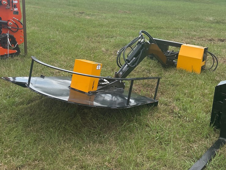 #178-•-skid-steer-articulated-brush-cutter-image-1