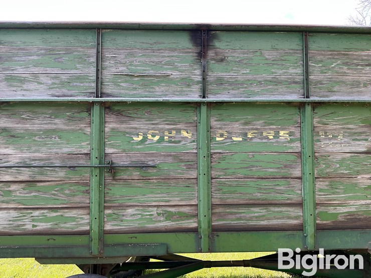 john-deere-harvest-forage-wagon-image-17