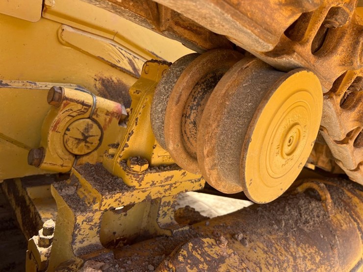 2015-caterpillar-d6t-lgp-image-14