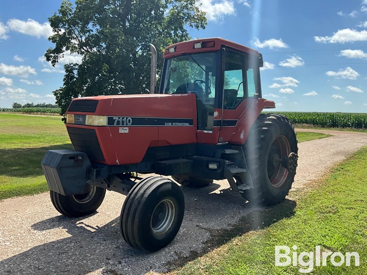 1989-case-ih-7110-image-1