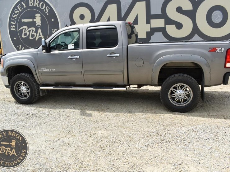 2007-gmc-sierra-2500-image-14