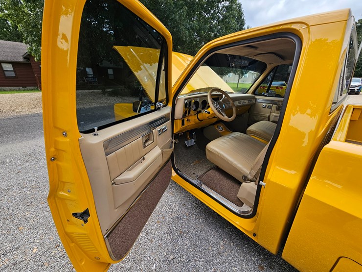 1984-chevrolet-c10-image-56