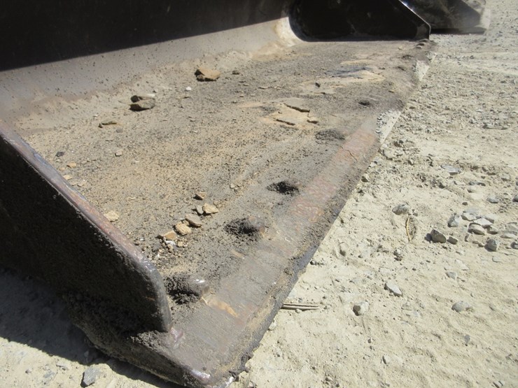 lot-of-cat-80"-skid-steer-gp-bucket,-image-5