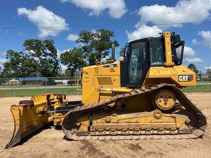 2019-caterpillar-d6n-lgp-image-1