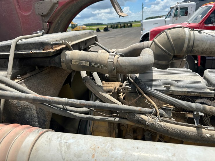 2003-peterbilt-379-image-59