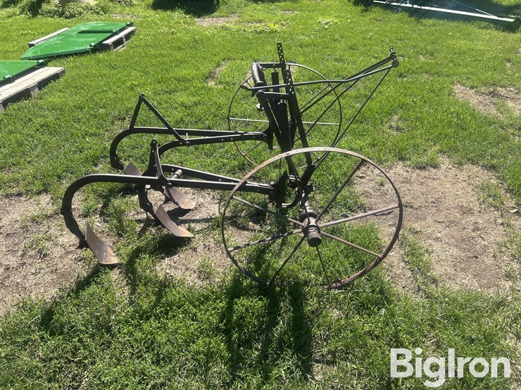 horse-drawn-cultivator-image-3