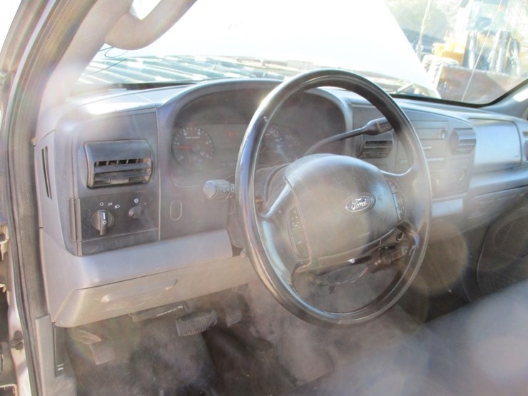 2005-ford-f350-sd-xl-image-10