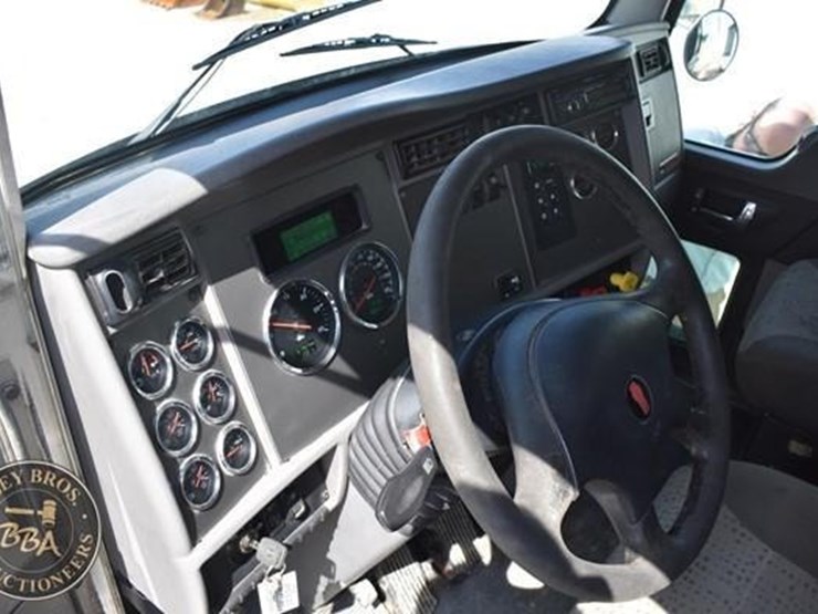 2012-kenworth-t370-image-61