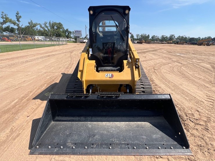 2024-caterpillar-299d3-image-7