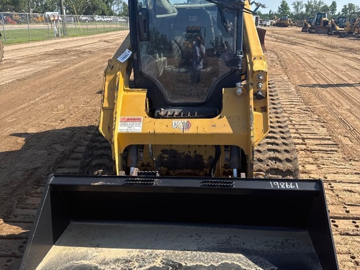 2022-caterpillar-259d3-image-23