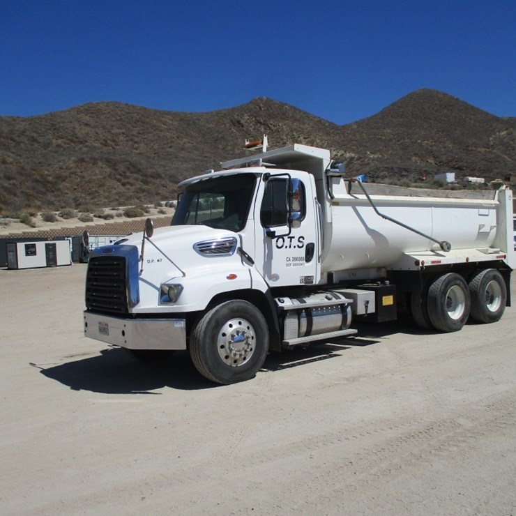 2014 FREIGHTLINER 114SD