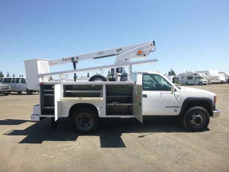2000-gmc-3500-image-8