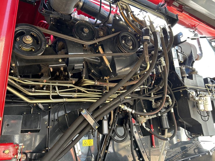 2014-case-ih-5140-image-10