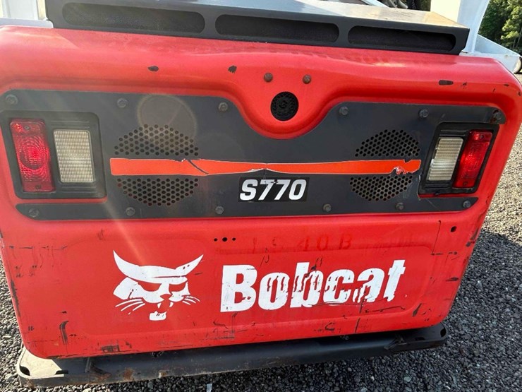 2019-bobcat-s770-image-15