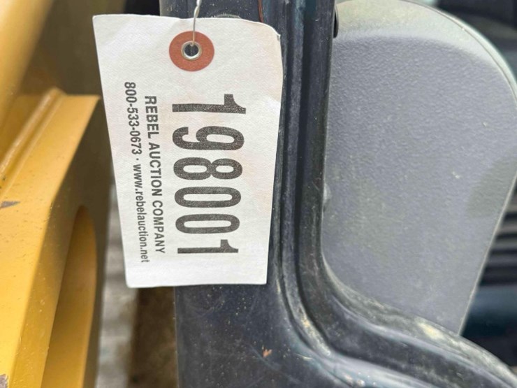 2019-caterpillar-299d2-xhp-image-24