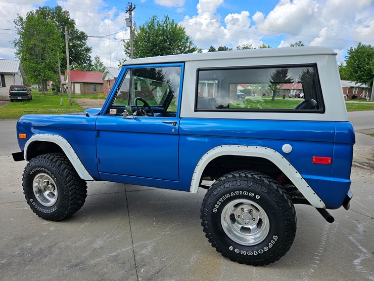 1974-ford-bronco-image-12