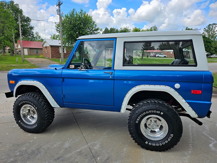 1974-ford-bronco-image-11