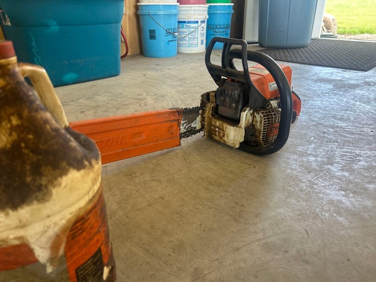 stihl-chain-saw-image-4