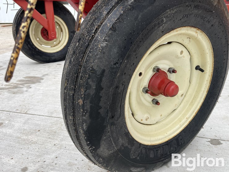 h&s-bifold12hyd-12-wheel-double-wheel-rake-image-19